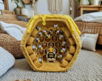 Bee Hive with Bees Crochet Pattern – Beehive Bee Plushie – Crochet Honey Bee Pattern – Amigurumi Bee Pattern – English | PDF File