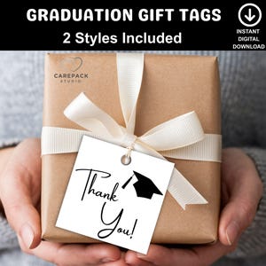 Minimalistische Abschlussgeschenkanhänger, druckbares Dankeschön schwarzer graduierter quadratischer Geschenkanhänger, Etikett für graduierte Gastgeschenke, Schulabschlussgeschenk