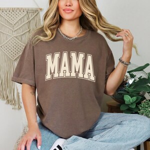 Camiseta de cuello redondo MAMA / Regalo para madres / Regalo de Navidad / Esposa / Mamá /