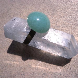 -Ring aus grünem Aventurin-Edelstein, 13mm Cabochon, Messing, verstellbar