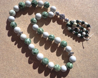 meditation beads, green and white tree agate, 33 bead mala