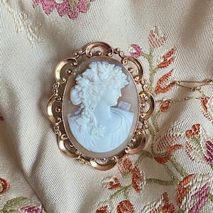 Cameo brooch
