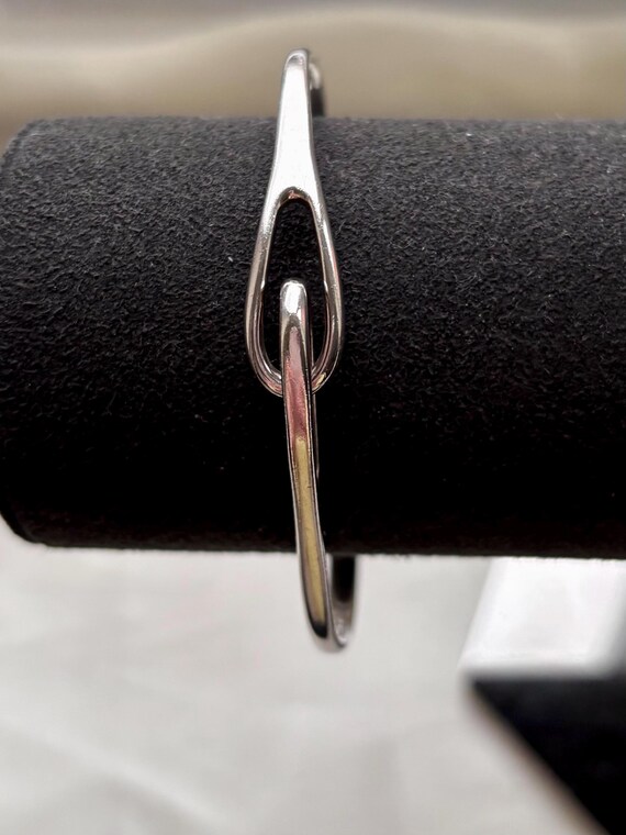 Tiffany infinity loop bangle - image 9