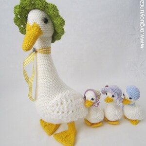 Amigurumi Mum and Baby Ducks Pattern image 2