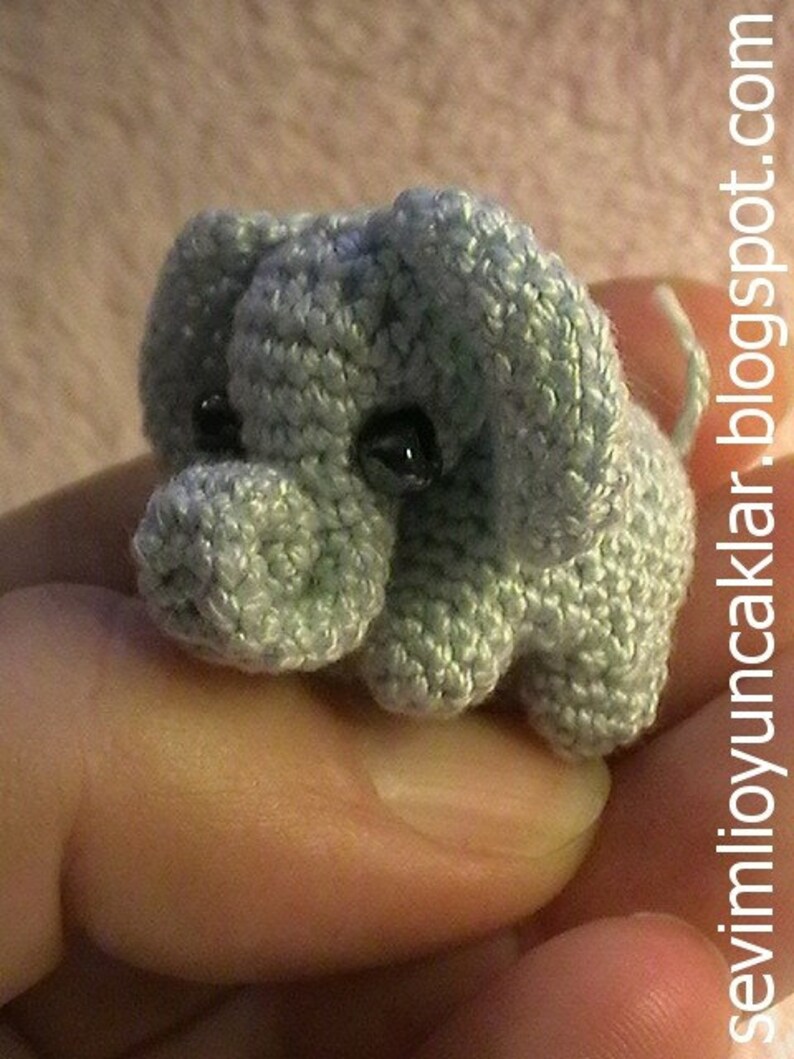 Amigurumi 0.8 inc Miniature Elephant Pattern image 1