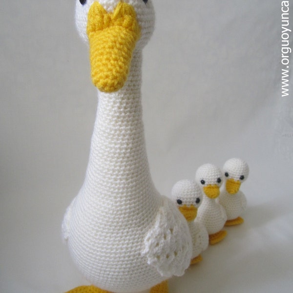 Amigurumi Mum and Baby Ducks Pattern