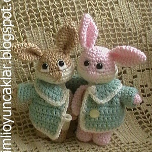 Crochet Valentine Bunnies image 3