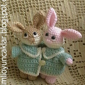 Crochet Valentine Bunnies