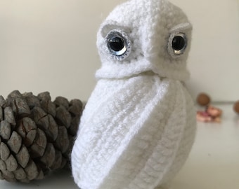 Crocheted Snowy Owl