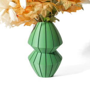 Luko Vase | 3D printed vase | modern home decor | unique flower vase | geometric vase | minimalist decor | boho decor | living room decor