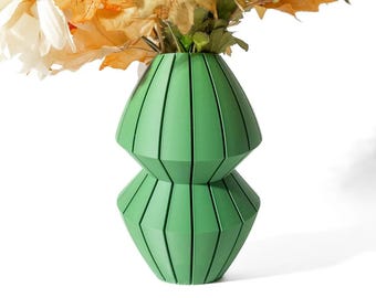Luko Vase | 3D printed vase | modern home decor | unique flower vase | geometric vase | minimalist decor | boho decor | living room decor