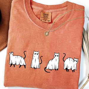 Comfort Colors® Сute Ghost Cat Shirt, Halloween Cat Shirt, Black Cat Shirt, Cat Lover Shirt, Ghost Cat t-shirt, Funny Ghost Cat Shirt