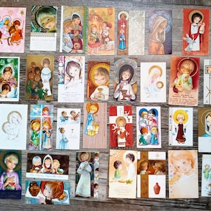 Lot 31 vintage katholieke heilige kaarten uit de jaren 60 en 70 | Prachtig kunstwerk in jaren 60- en 70-stijl | Slechts 1,61 dollar per stuk!