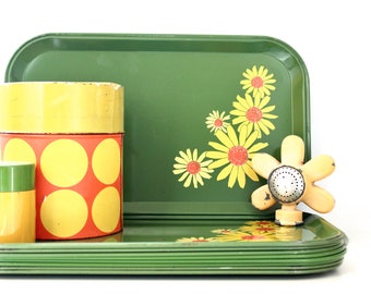 Vintage Metal Daisy TV Lap Tray - Retro Vintage - Groovy Floral - Vintage Metal Trays - Vintage Daisy Pattern - Vintage Daisy Trays - Retro