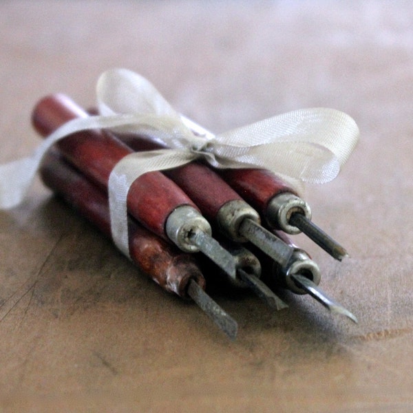 Carve and Create - Vintage Wooden Carving Tools Made in Japan - Wood - Supplies - Red - Men - Rustic