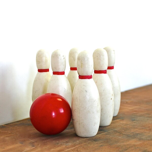 Strike or Spare - Vintage Bowling Set