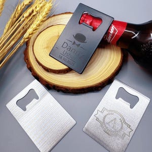 Kundenspezifische Kreditkarte Flaschenöffner, Groomsmen Vorschlag Geschenke, Hochzeitsgeschenk, Vatertagsgeschenk, Geschenk für Ihn, Geburtstagsgeschenk, Partygeschenke