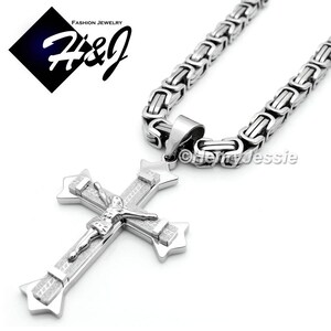 Silver stainless steel Cuban chain necklace 21CM... - Depop