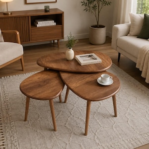 Set med 3 ovala soffbord i valnöt - sidobord i trä i lantlig stil