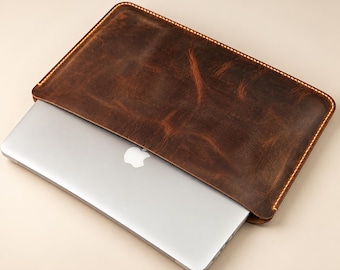 Personalized Leather MacBook Sleeve – Hand-Stitched Distressed Brown Laptop Case
