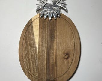 Tagliere in legno per ananas con piano in metallo