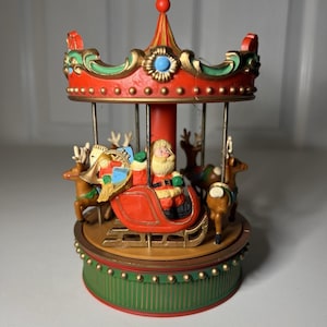 Hallmark Musical Carousel Christmas Santa Claus Wind-up Melody-Go-Round