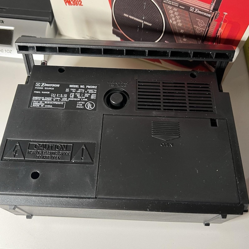 Receptor multibanda vintage de radio Emerson PM3912 para clima, TV, AM, FM, CA y CC imagen 6