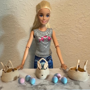 Dollhouse Miniature Easter Bunny Basket: 1/6 Scale Diorama Decor