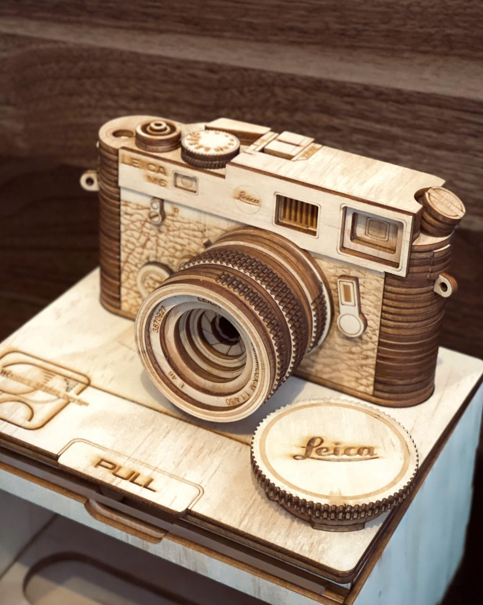 Leica M6 Wooden Camera Replica – Summilux 50mm Lens, Plywood