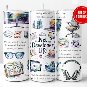 Könnte beinhalten: Satz von fünf Tumbler-Designs im Aquarell-Stil mit .NET-Entwickler-Thema. Die Designs beinhalten einen Laptop, Kopfhörer, einen Code-Editor, eine Kaffeetasse und einen Stuhl. Der Text auf den Tumblern lautet: "NET Developer Life", "{API}", "NET ist nicht nur ein Framework. Es ist eine Denkweise: strukturiert, skalierbar und scharf.", "In einer Welt voller Bugs, sei der Compiler - fange Probleme ab, bevor sie abstürzen.", und "Von MVC zu Microservices, ich programmiere nicht nur - ich entwerfe die Zukunft."