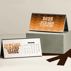 Desk Calendar, 2025 Demotivational Sarcastic Desk Calendar Gift for Women, Men, Best Friends and Coworkers