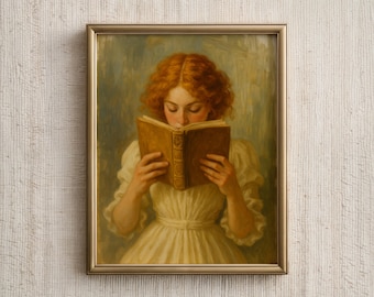 Puede incluir: Pintura enmarcada que representa a una persona pelirroja leyendo un libro marrón. La persona lleva un vestido color crema. La pintura tiene un marco dorado y un fondo azul claro y blanco.