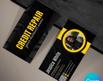 Pode incluir: Dois cartões de visita pretos com texto e detalhes em amarelo. Um cartão diz "CREDIT REPAIR" e "your business name". O outro cartão apresenta uma foto, nome e informações de contato. O logotipo da Canva está no canto inferior direito.