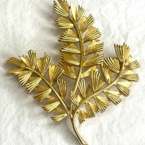 Vintage Trifari Brooch Gold Pine Leaf Design