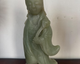 Vintage Mid Century chinesische Guanyin geschnitzte Stein 9 ”Skulptur Statue