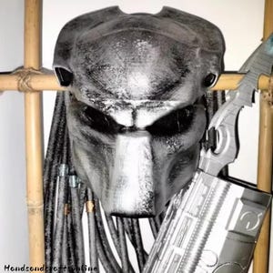 Predator Cosplay Equipment Props, Predator Mask,Predator Armguards, Predator Shield, Predator Frisbee, Video Game/Film Replica Props
