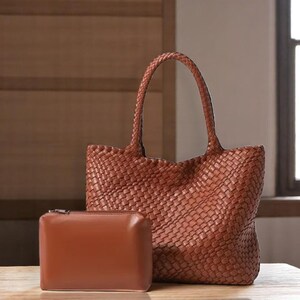 Handtasche aus gewebtem veganem Leder für Damen - große Schultertasche, Boho Chic Stil, weich & langlebig, perfekt für den täglichen Gebrauch, Arbeit oder Reisen.