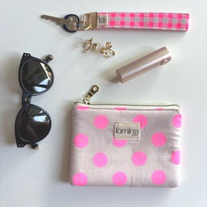 Mini astuccio con cerniera, portamonete, piccolo portafoglio per carte, custodia per AirPods, custodia da viaggio, accessorio per borsa, regalo per lei, pois rosa neon, custodia rosa