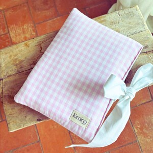 Funda para libro, funda rosa, funda de libro a cuadros, regalo para amantes de los libros, funda para Kindle, funda para Kobo, Día de la Madre, accesorio para club de lectura, lazo coqueto