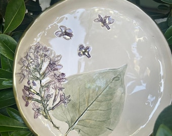 Handmade Lilac Flower Ceramic Plate with Gold Rim, Botanical Pottery Dish, Nature-Inspired Gift, Wall Decor or Serving Plate _ MADE TO ORDER