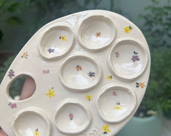 Handmade Ceramic Paint Palette with Floral Design – Unique Glazed Watercolor Mixing Tray – Artist Gift, Pottery Palette for paint