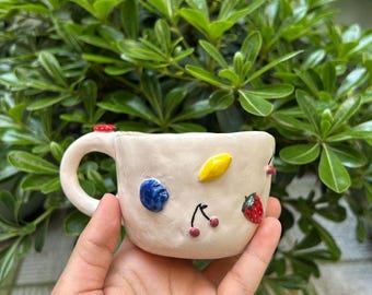 カラフルなフルーツデザインの手作り陶器マグカップ、ユニークな陶器