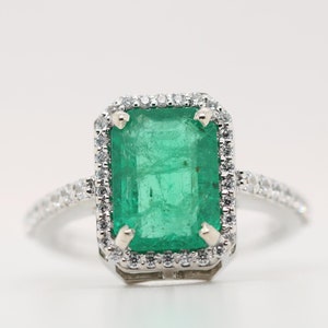 Massieve 14K gouden groene smaragd verlovingsring | Ontwerp je eigen ring | Beste diamantkleur en groothandeldiamanten VS