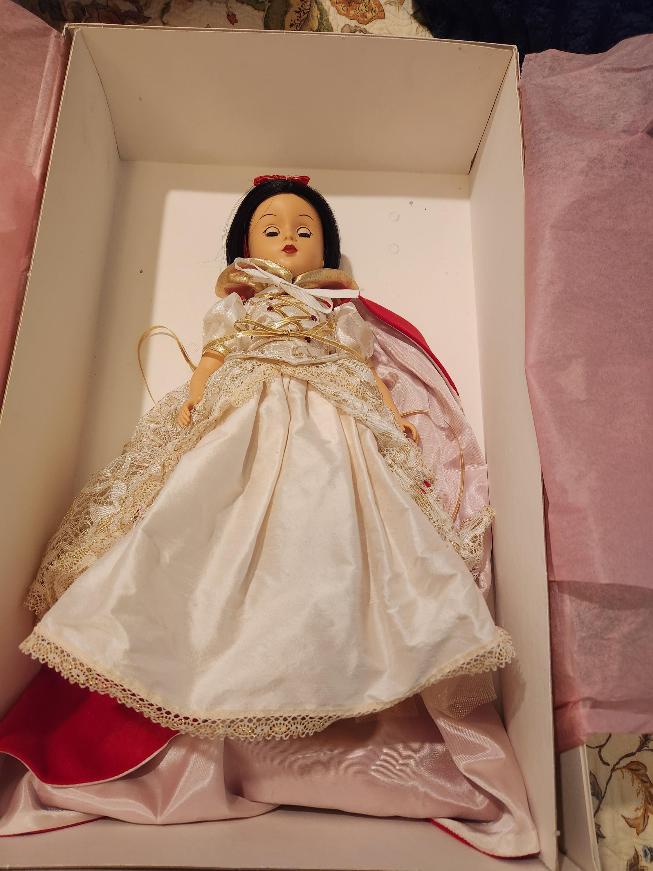 Madame Alexander Snow White - Etsy
