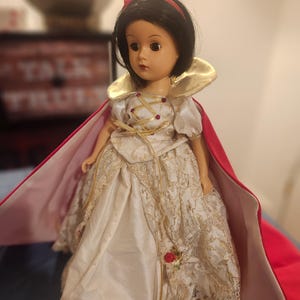 Madame Alexander Snow White - Etsy
