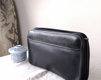 CHARLES JOURDAN Actif. Black vinyl and leather man bag, satchel, organiser, pouch. Very good condition. Made in Japan.