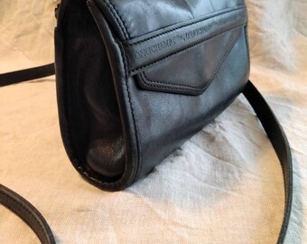 LONGCHAMP vintage black leather pouchette bandolier, crossbody bag.