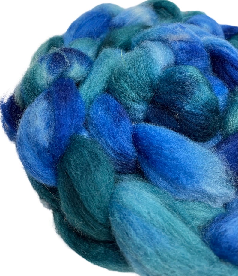 Hand Dyed BFL wool top Rockaway Beach 5.77 oz blue teal blue faced leicester BFL roving spinning fiber felting fiber l Bild 3