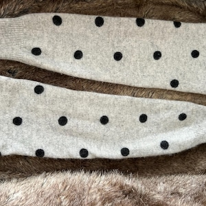 Gray w/black Dots 17&quot; Pure Cashmere Arm/Leg Warmers
