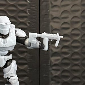 Halo mega construx compatible SMG